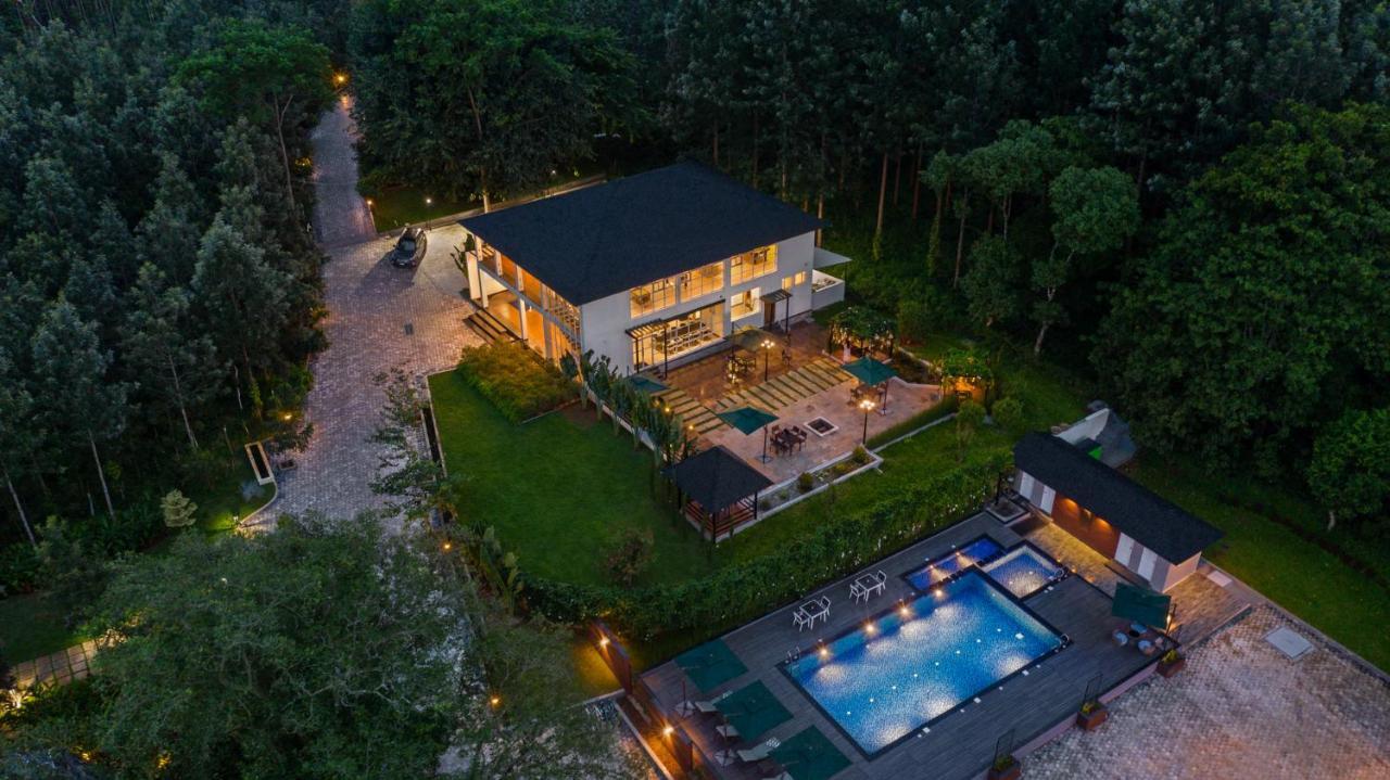 Vismita County Hotel Chikmagalūr Exterior foto